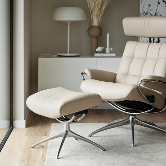 Stressless London Lounge Chairs for Living Room at Mums Place Furniture Carmel CA